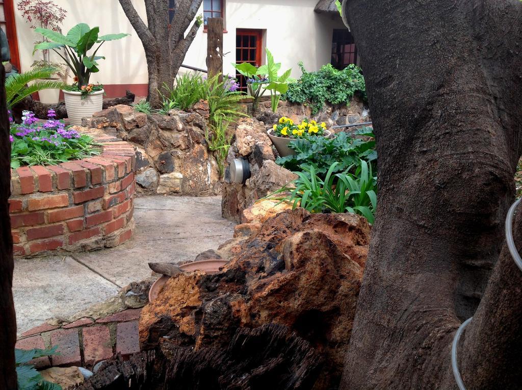 Centurion Guest House And Lodge Exterior photo